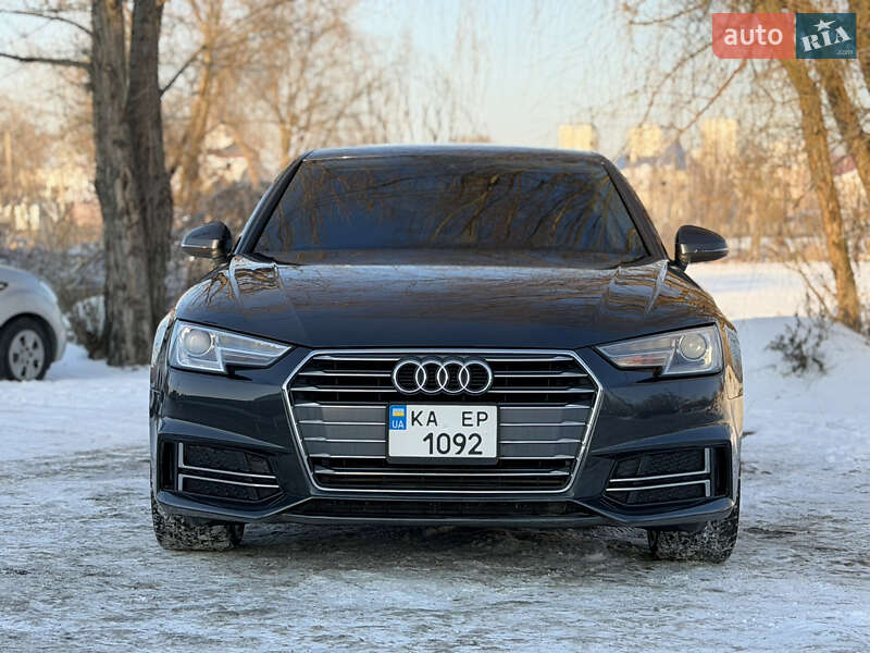 Седан Audi A4 2016 в Киеве