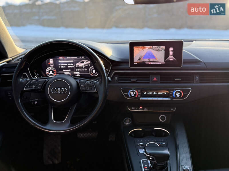 Седан Audi A4 2016 в Киеве