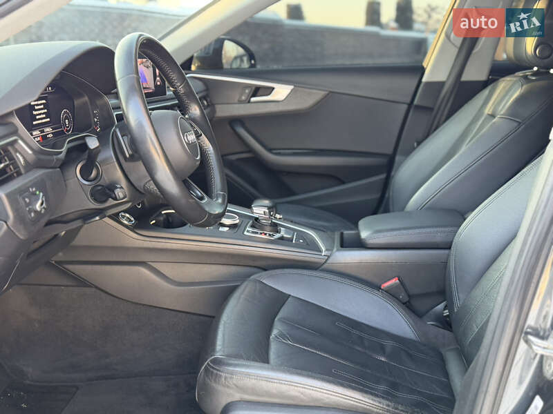 Седан Audi A4 2016 в Киеве
