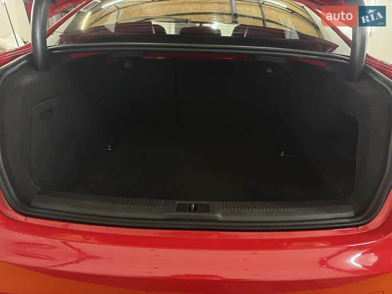 Седан Audi A4 2015 в Києві фото 9 Седан Audi A4 2015 в Києві