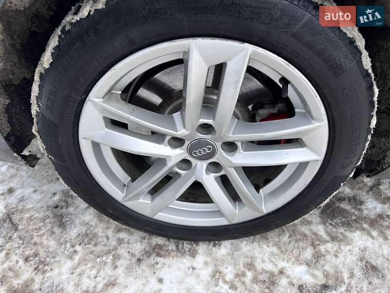 Седан Audi A4 2016 в Тернополі