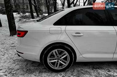 Седан Audi A4 2016 в Киеве