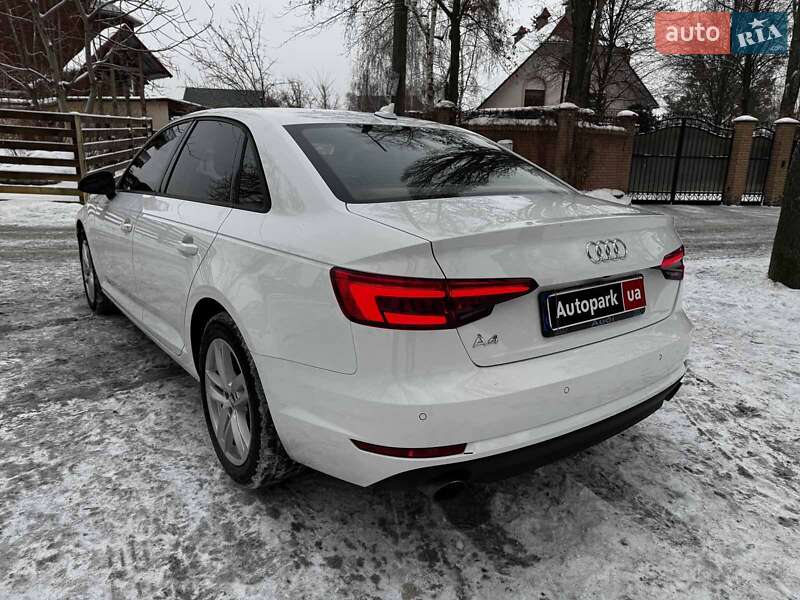 Седан Audi A4 2016 в Києві