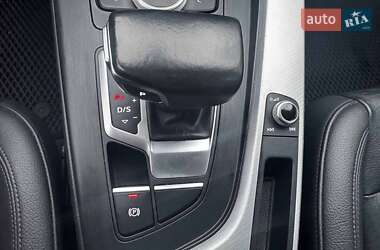 Седан Audi A4 2016 в Киеве