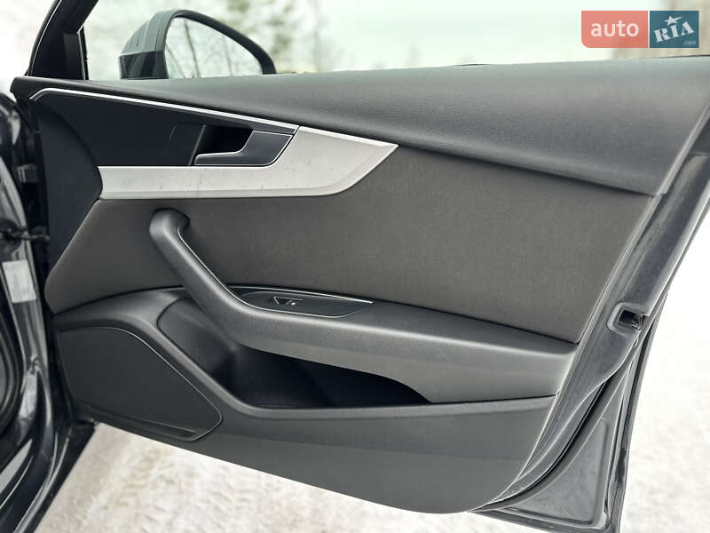 Універсал Audi A4 2016 в Дрогобичі