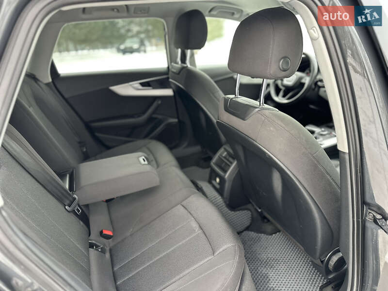 Універсал Audi A4 2016 в Дрогобичі