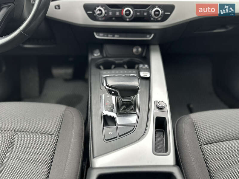 Універсал Audi A4 2016 в Дрогобичі