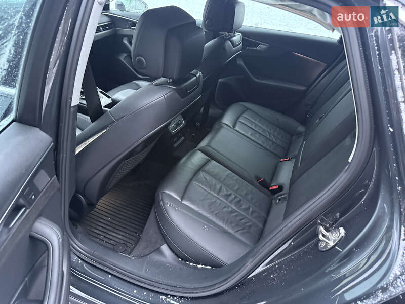 Седан Audi A4 2019 в Яворові