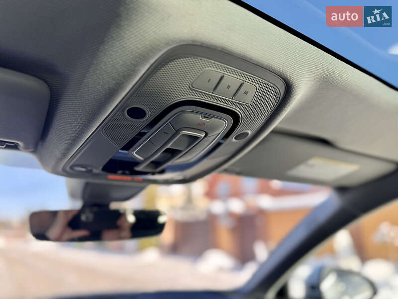 Седан Audi A4 2018 в Києві