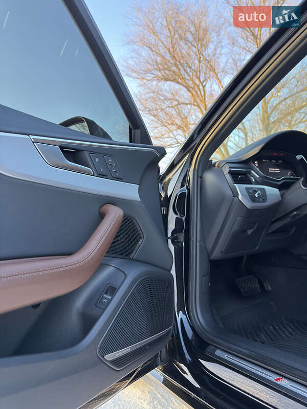 Седан Audi A4 2019 в Киеве