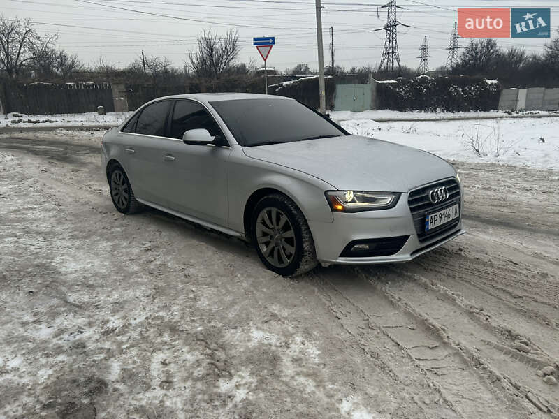 Седан Audi A4 2013 в Запоріжжі