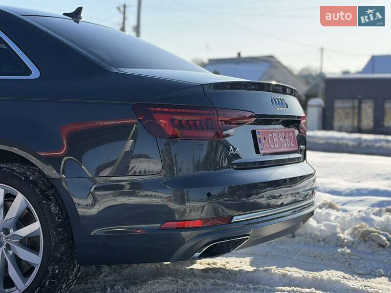 Седан Audi A4 2019 в Львове