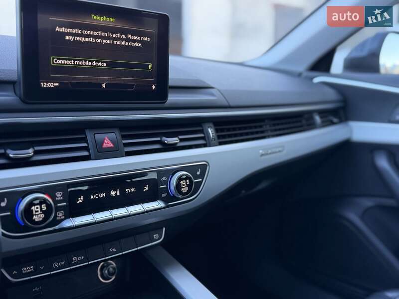 Седан Audi A4 2019 в Львове