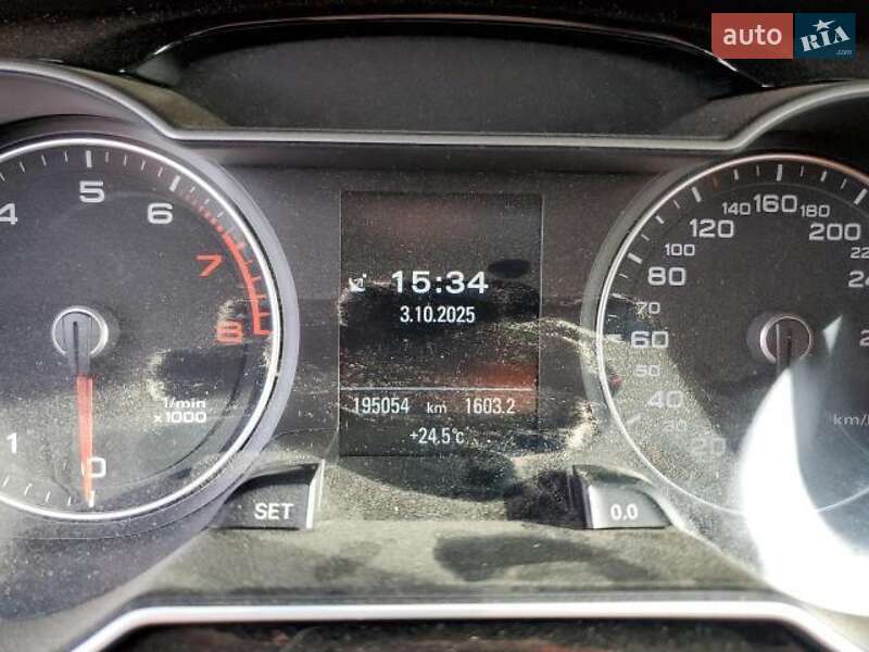 Седан Audi A4 2015 в Львові