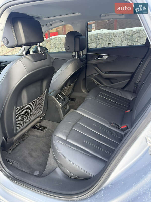Седан Audi A4 2017 в Харкові