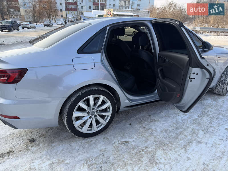 Седан Audi A4 2017 в Харкові