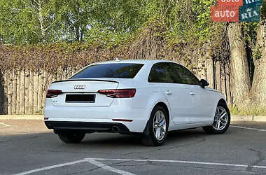 Седан Audi A4 2017 в Полтаве