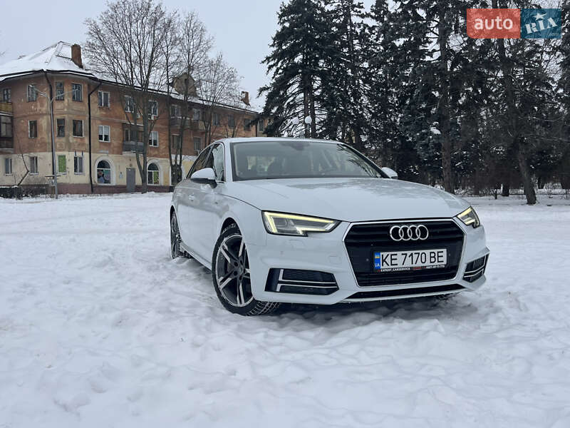 Седан Audi A4 2017 в Днепре