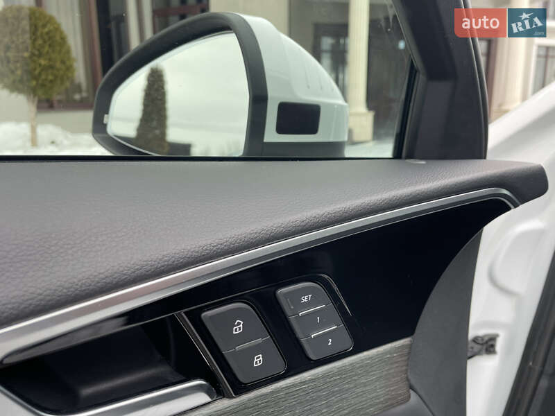 Седан Audi A4 2023 в Стрые фото 24 Седан Audi A4 2023 в Стрые