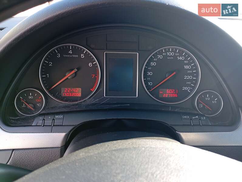 Седан Audi A4 2002 в Харькове