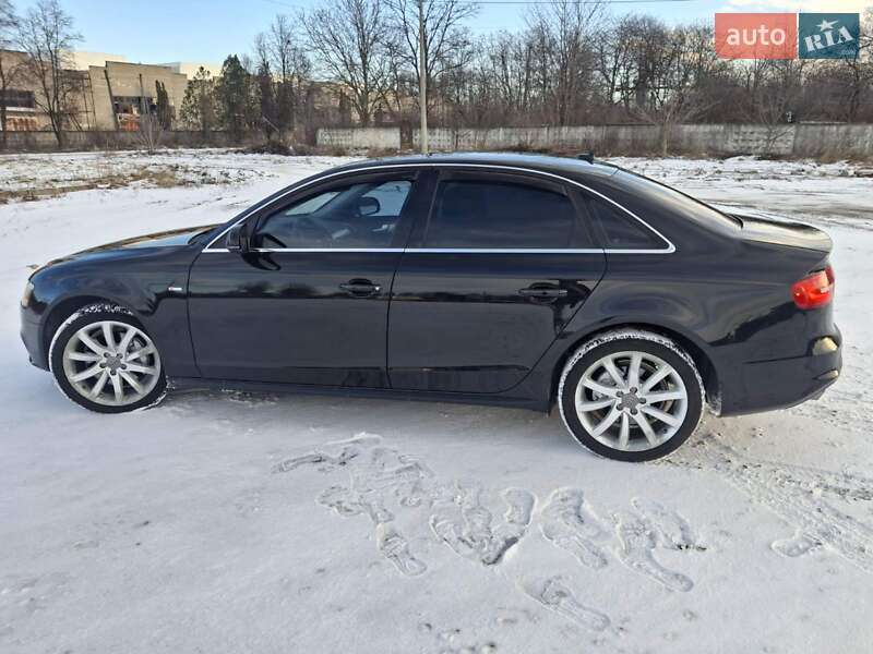 Седан Audi A4 2013 в Каменец-Подольском