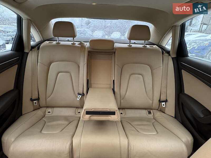 Седан Audi A4 2014 в Харькове