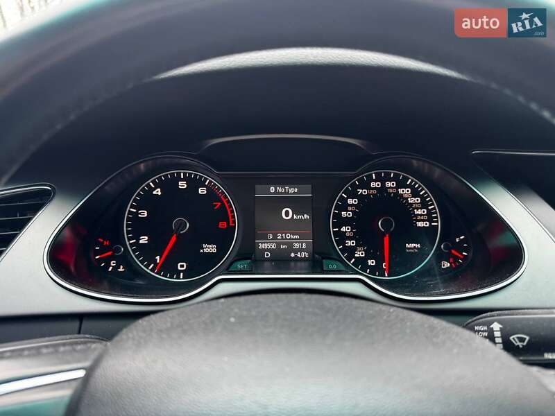 Седан Audi A4 2012 в Киеве