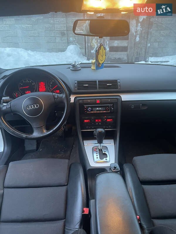 Універсал Audi A4 2004 в Рівному