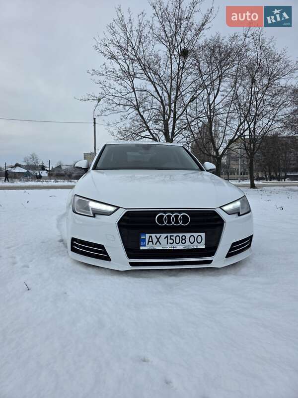2017 Audi A4, VIN WAUGMAF48HA153358:plate — фото 1 (autoria)