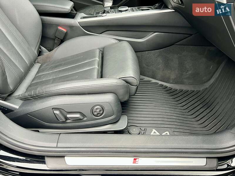 Седан Audi A4 2016 в Києві