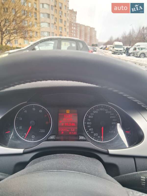 Седан Audi A4 2010 в Києві