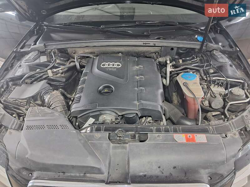 Седан Audi A4 2010 в Києві