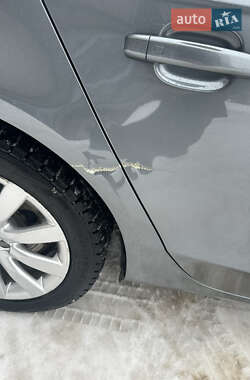 Седан Audi A4 2014 в Ивано-Франковске