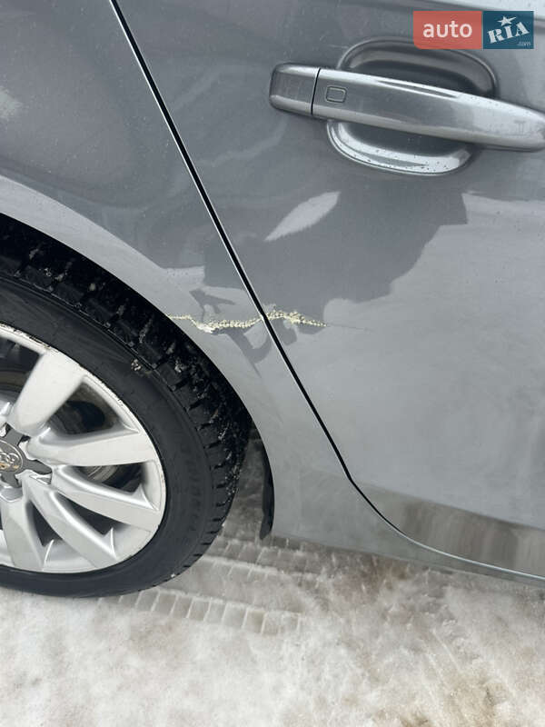 Седан Audi A4 2014 в Ивано-Франковске