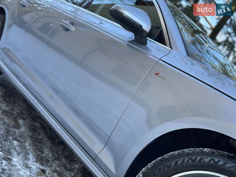 Седан Audi A4 2017 в Дрогобичі