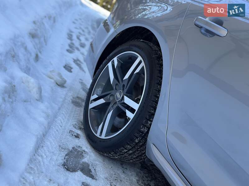 Седан Audi A4 2017 в Дрогобичі