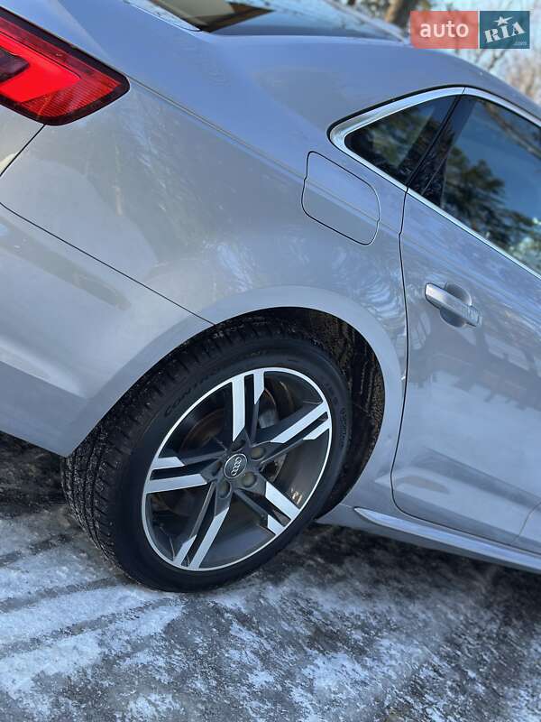 Седан Audi A4 2017 в Дрогобичі