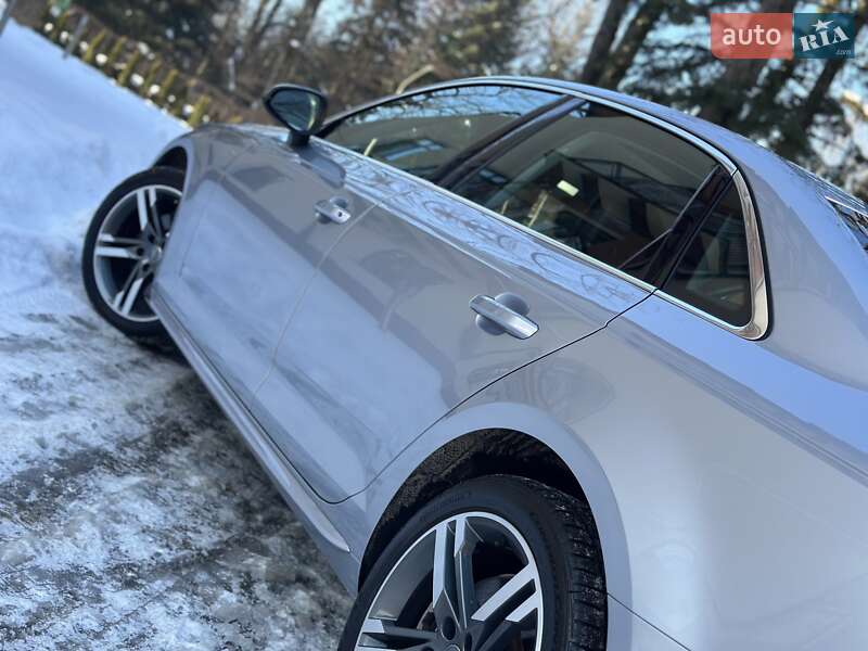 Седан Audi A4 2017 в Дрогобичі