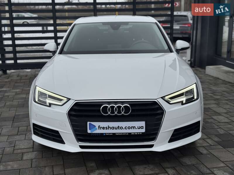 Седан Audi A4 2020 в Рівному