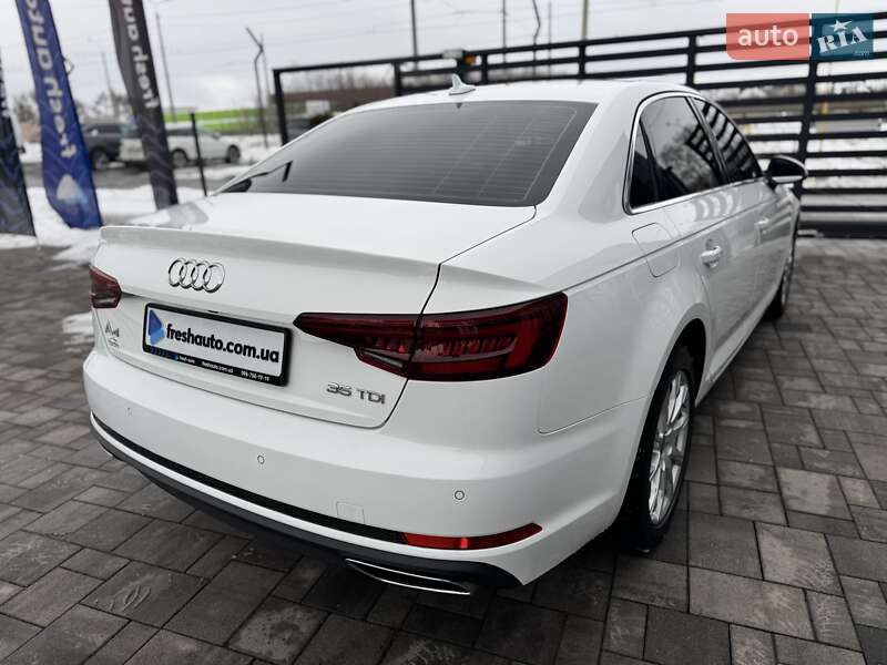 Седан Audi A4 2020 в Рівному