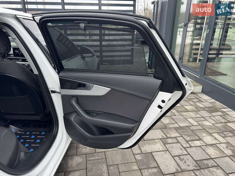 Седан Audi A4 2020 в Рівному