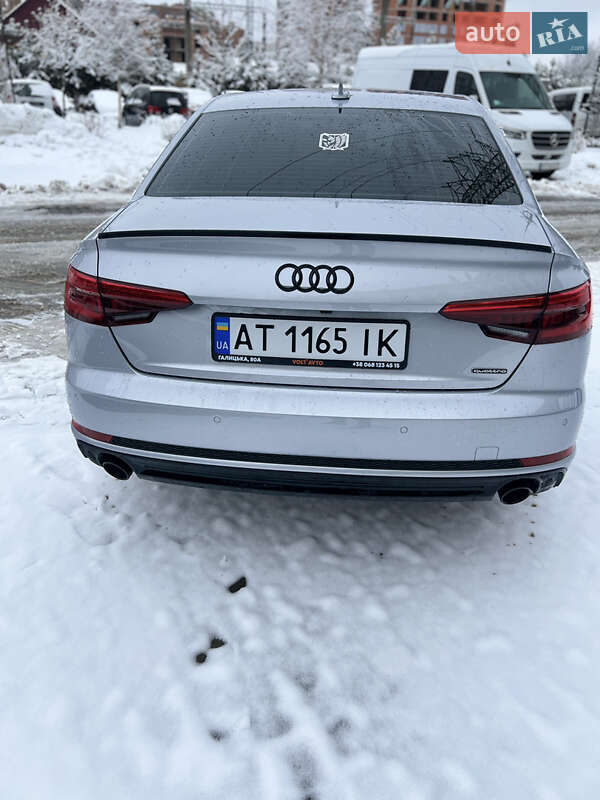 Седан Audi A4 2016 в Івано-Франківську