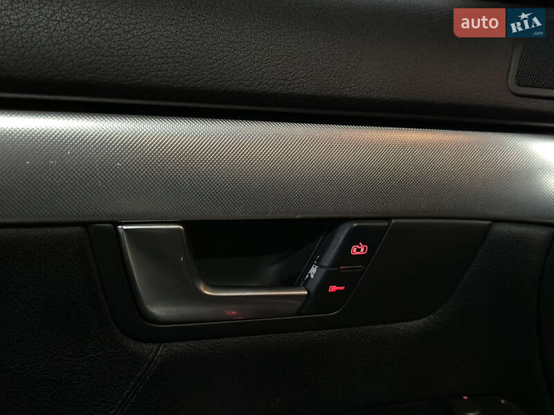 Седан Audi A4 2005 в Днепре