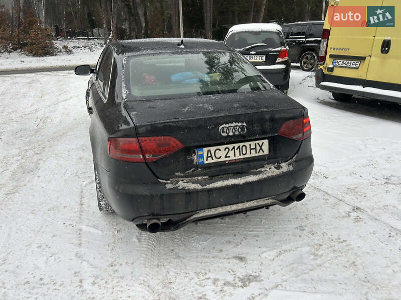 Седан Audi A4 2011 в Брюховичах