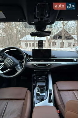 Седан Audi A4 2022 в Львове
