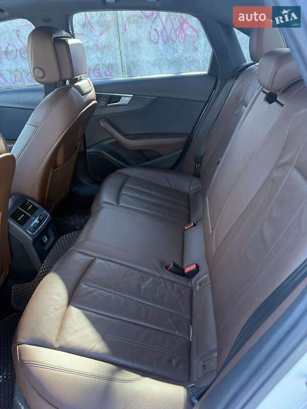 Седан Audi A4 2016 в Києві