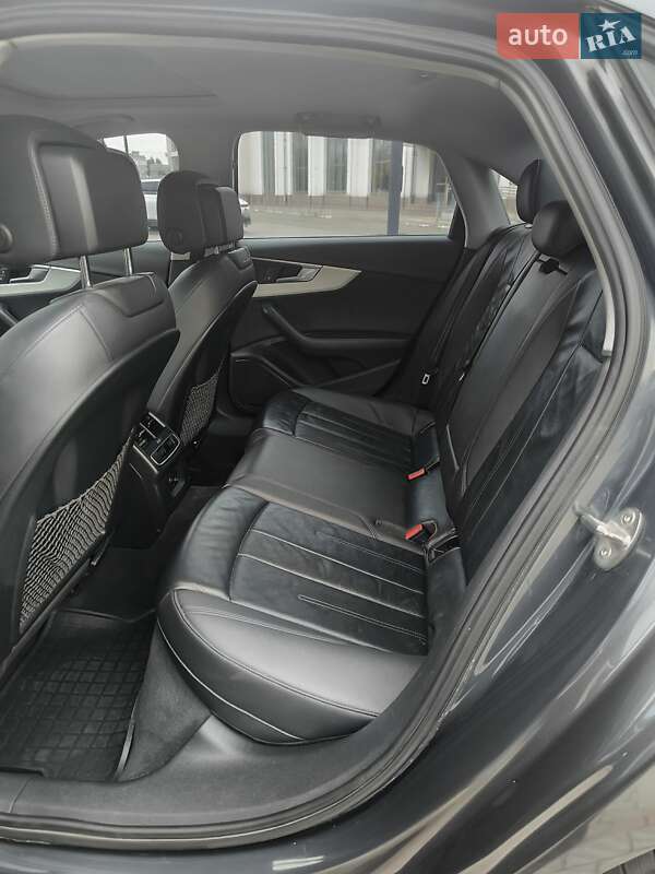Седан Audi A4 2017 в Днепре