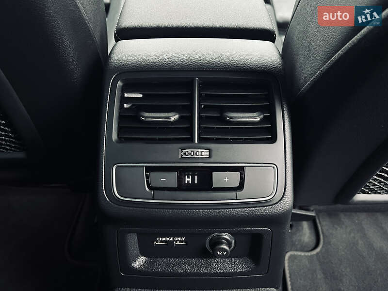 Седан Audi A4 2019 в Одесі