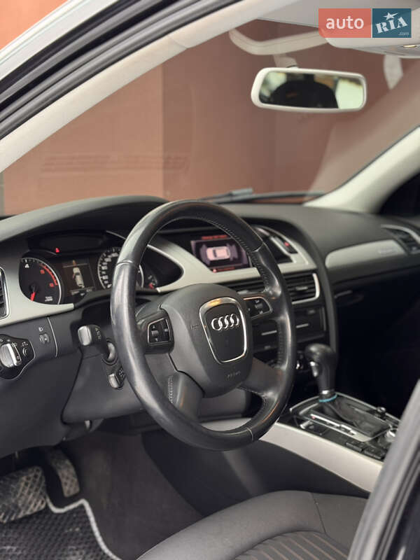 Універсал Audi A4 2011 в Івано-Франківську