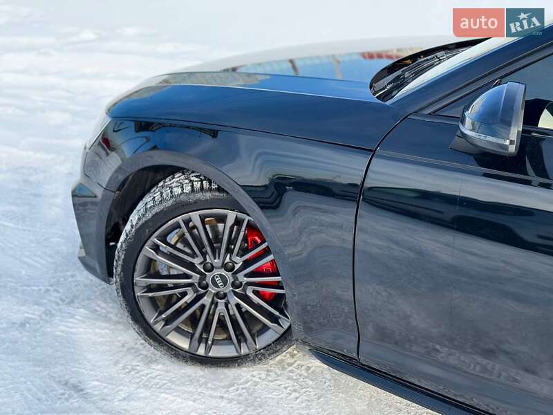 Седан Audi A4 2018 в Києві